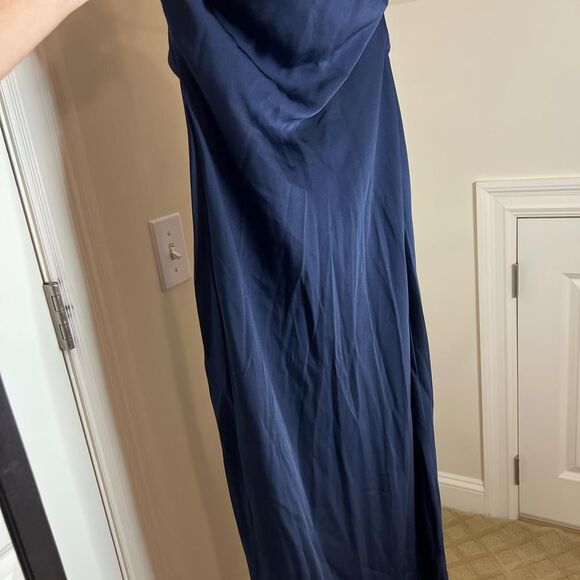 ASOS Design satin mini strapless bandeau dress in navy - Picture 4 of 6